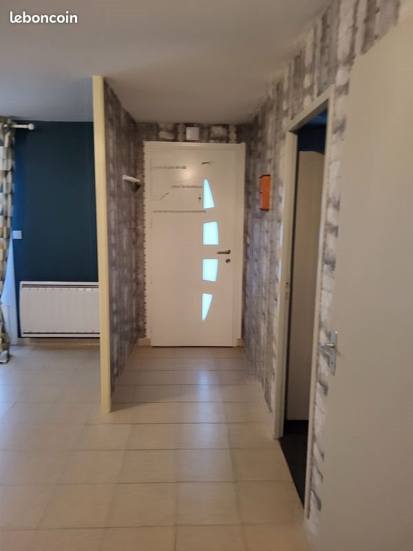Maison à louer, 103m², Malville