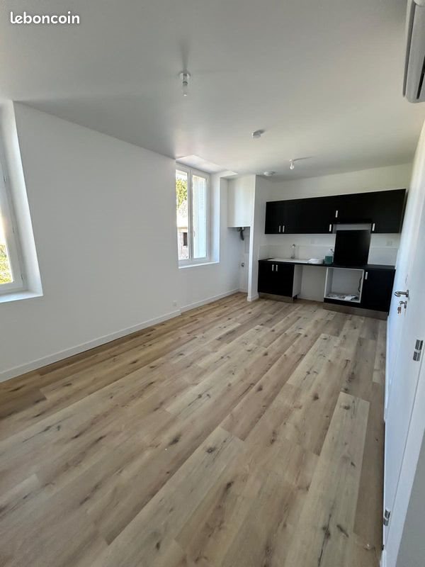 Appartement à louer, 32m², Saint-Germain-les-Vergnes