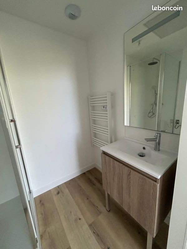 Appartement à louer, 32m², Saint-Germain-les-Vergnes