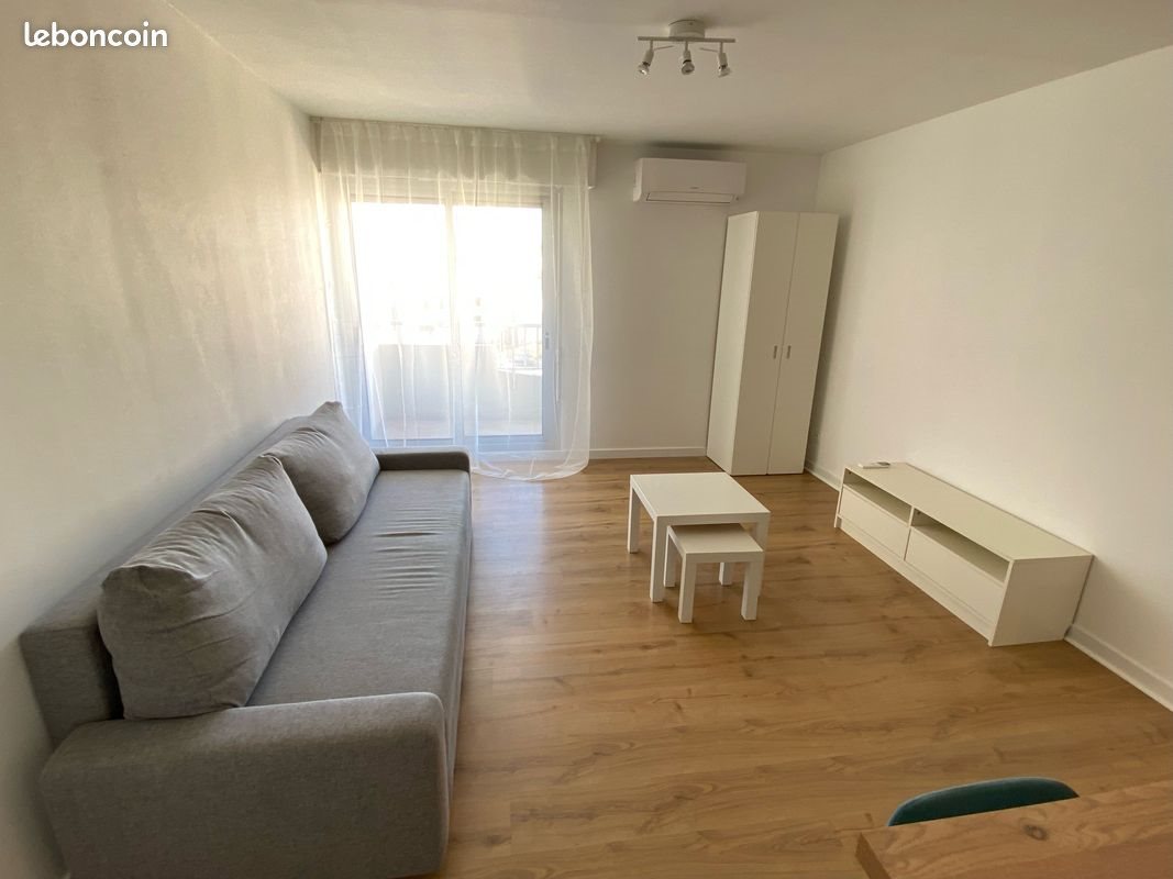 Appartement à louer, 24m², Nîmes