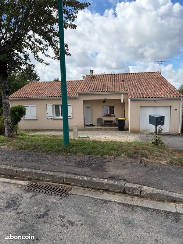 Maison à louer, 110m², Montemboeuf