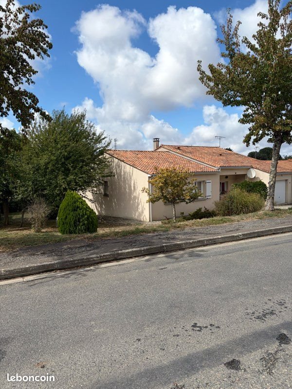 Maison à louer, 110m², Montemboeuf