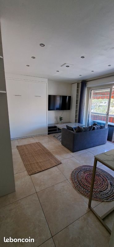 Appartement à louer, 25m², Fréjus