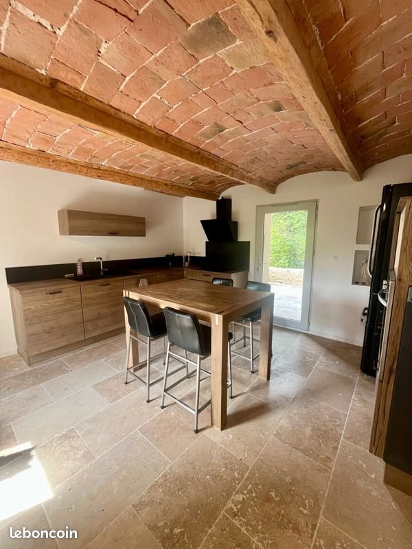 Maison à vendre, 118m², Saint-Julien-les-Rosiers