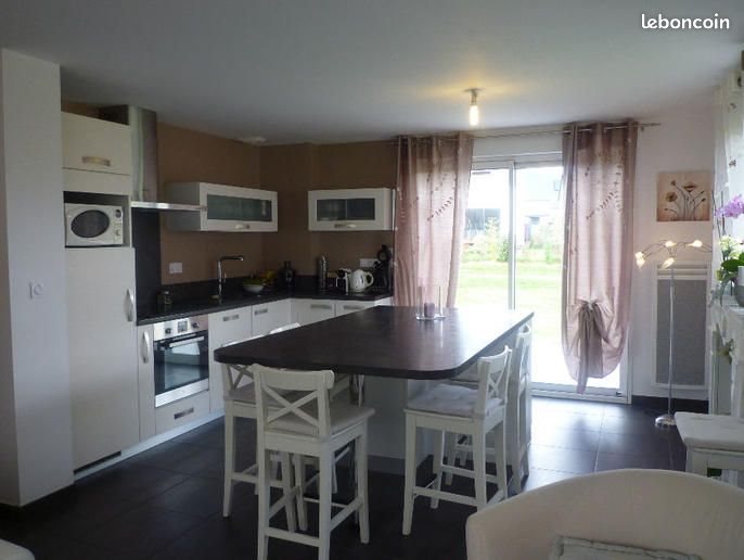 Maison à louer, 93m², Montfort-sur-Meu