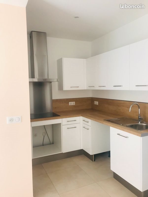 Appartement à louer, 50m², Marignane