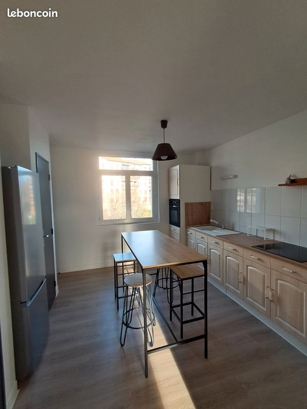 Appartement à louer, 62m², Privas