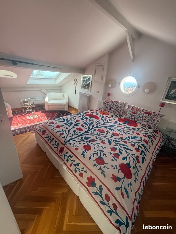 Maison à louer, 350m², Roquebrune-Cap-Martin