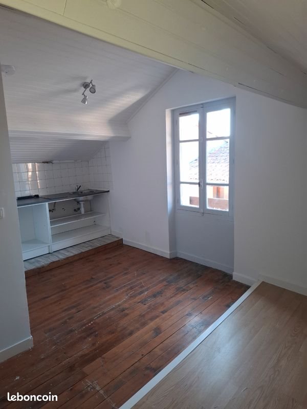 Appartement à louer, 30m², Courpière