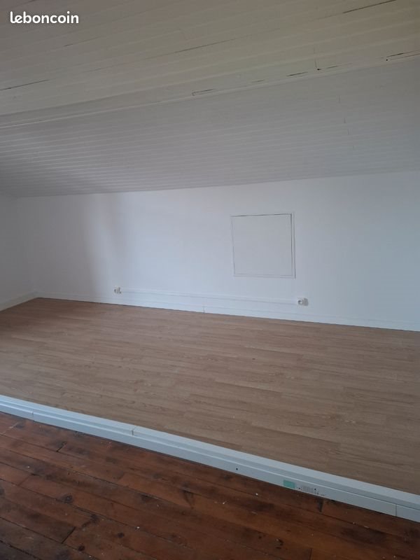 Appartement à louer, 30m², Courpière