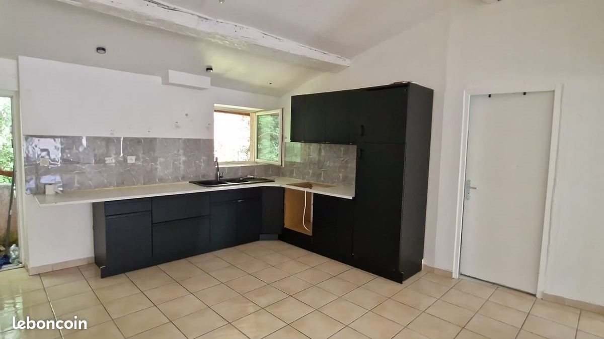 Appartement à louer, 60m², Pont-Evêque