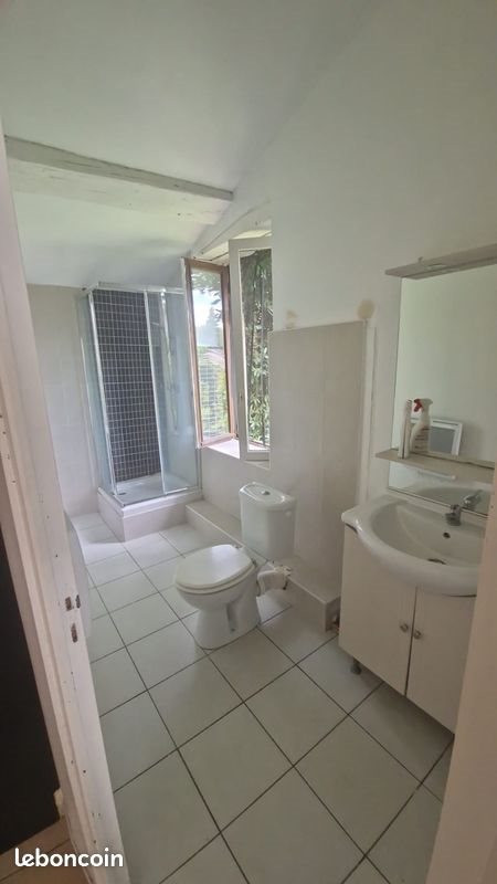 Appartement à louer, 60m², Pont-Evêque