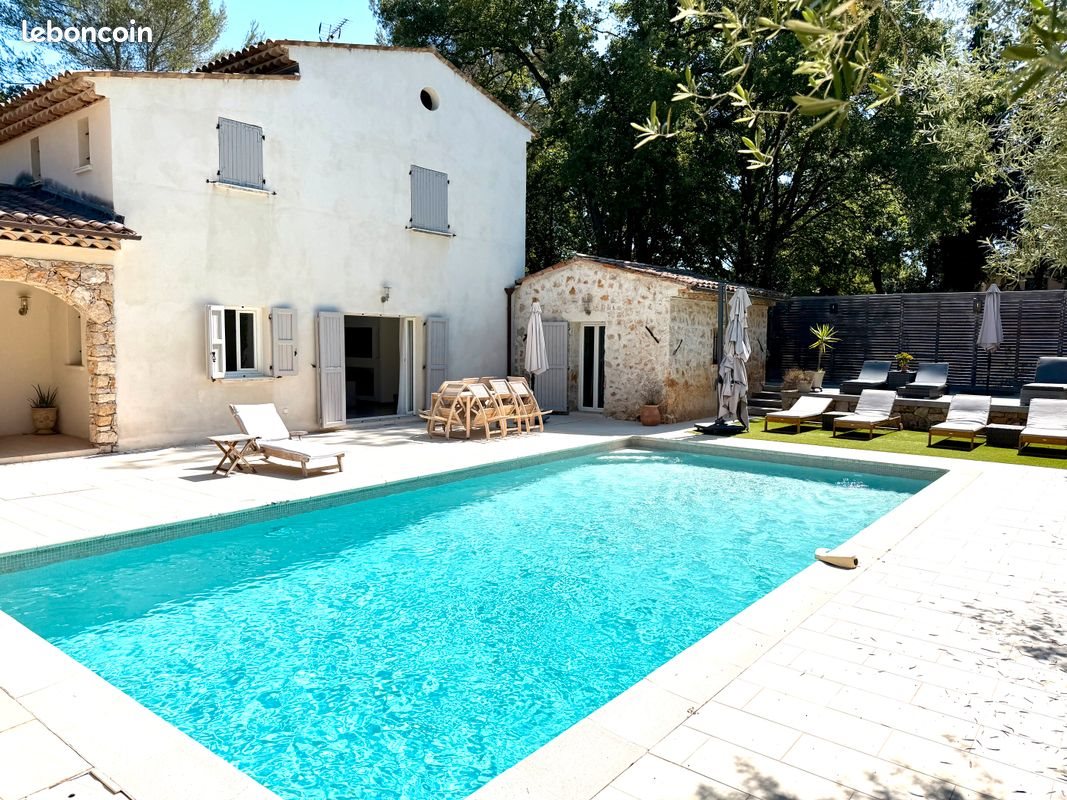 Maison à louer, 200m², Valbonne