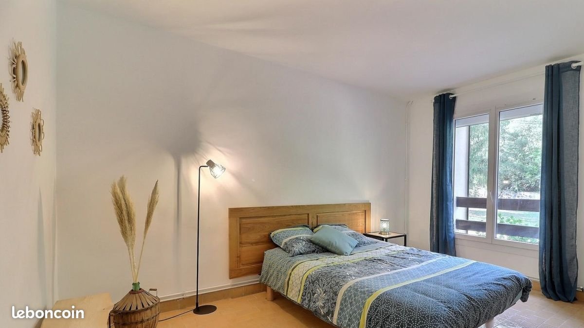 Appartement à louer, 65m², Simiane-Collongue