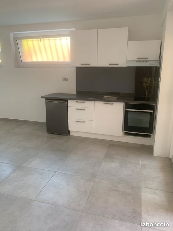 Appartement à louer, 27m², Solliès-Pont