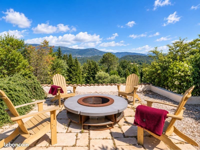Maison à louer, 300m², Le Rouret