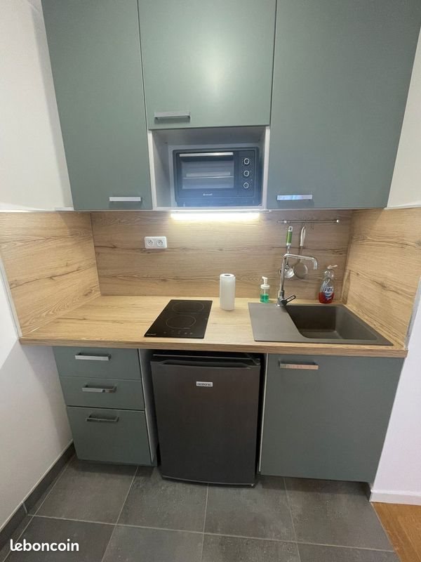Appartement à louer, 26m², Courbevoie