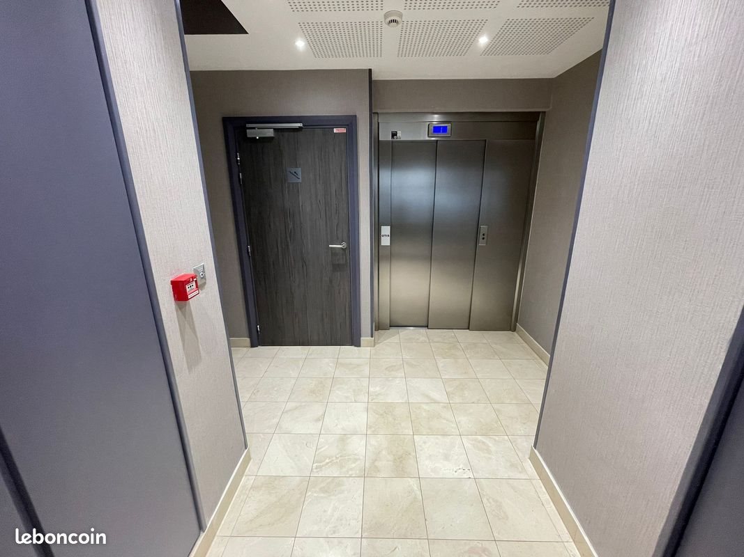 Appartement à louer, 26m², Courbevoie