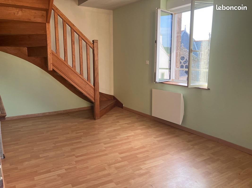 Appartement à louer, 42m², Plomodiern