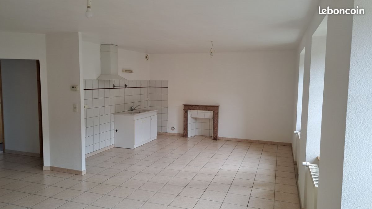 Appartement à louer, 80m², Fuans
