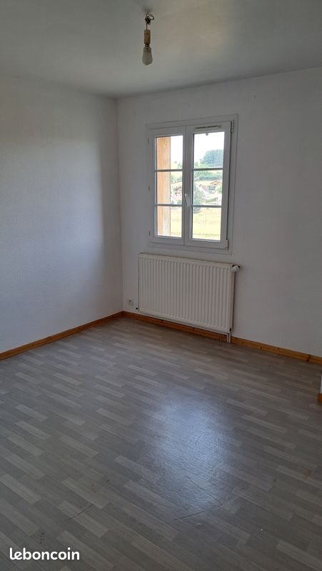 Appartement à louer, 80m², Fuans