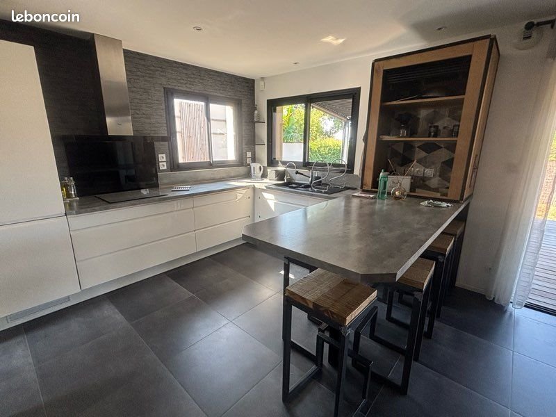 Maison à louer, 140m², Châteaubourg