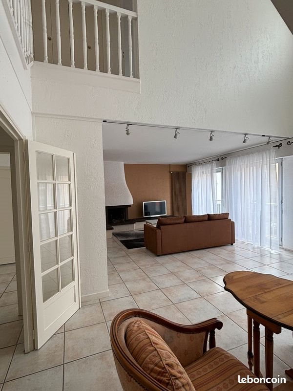 Appartement à louer, 160m², Guéret