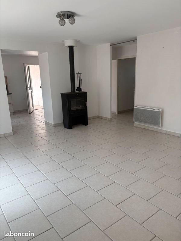 Maison à louer, 100m², Bussac-sur-Charente