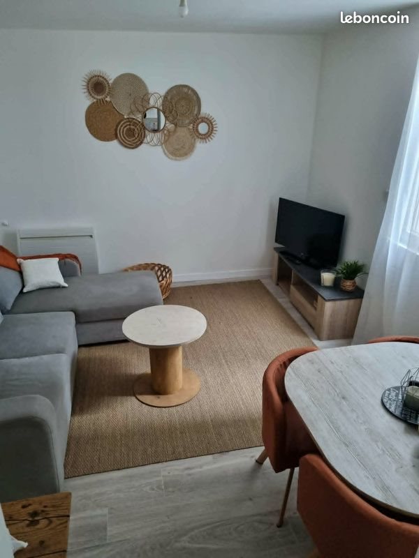Appartement à louer, 40m², Saintes