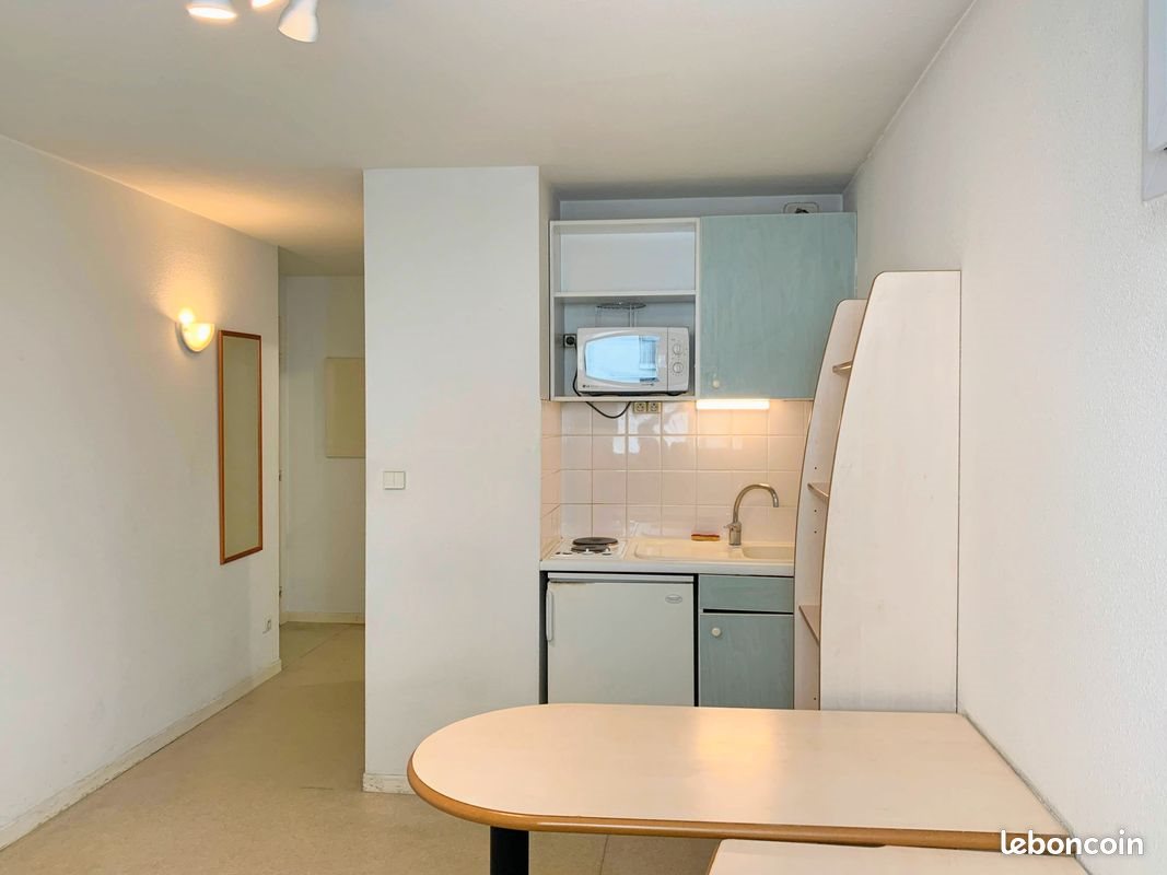 Appartement à louer, 18m², Courbevoie