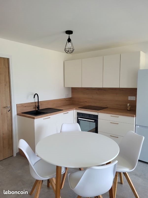Appartement à louer, 70m², Peri