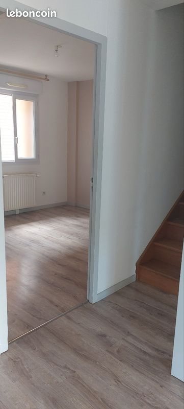 Appartement à louer, 100m², Montrond