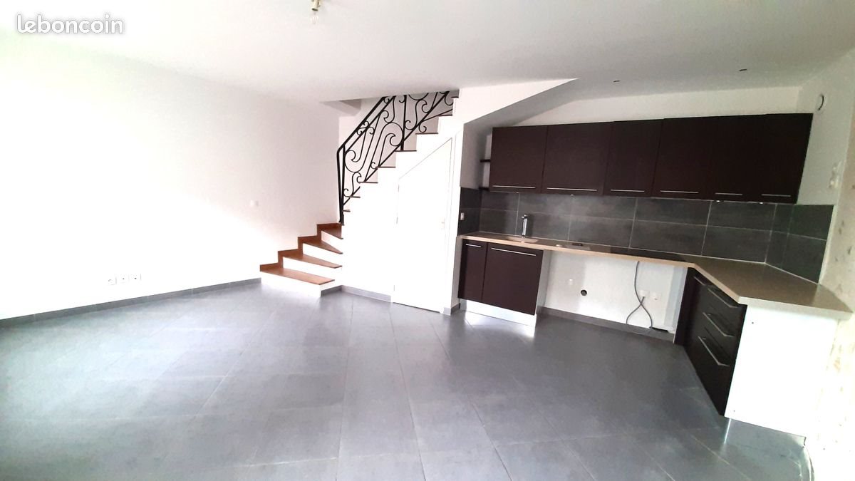 Maison à louer, 42m², Issou
