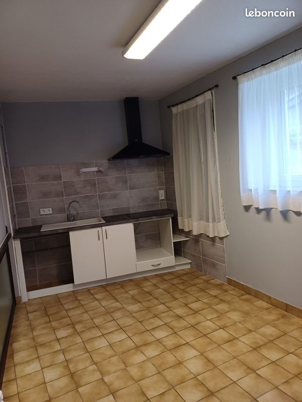 Maison à louer, 70m², Montmarault