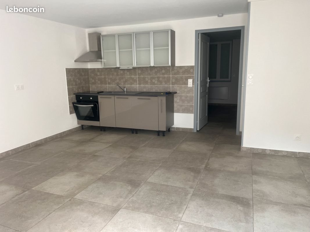 Appartement à louer, 45m², Commentry