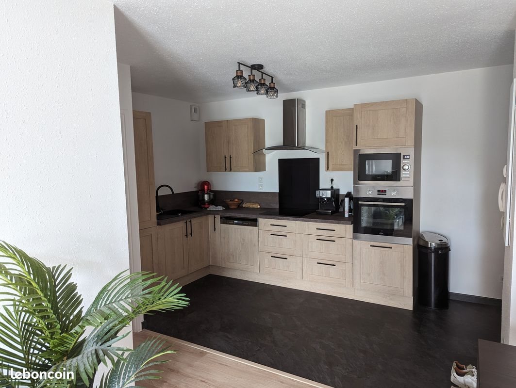 Appartement à louer, 63m², Sedan