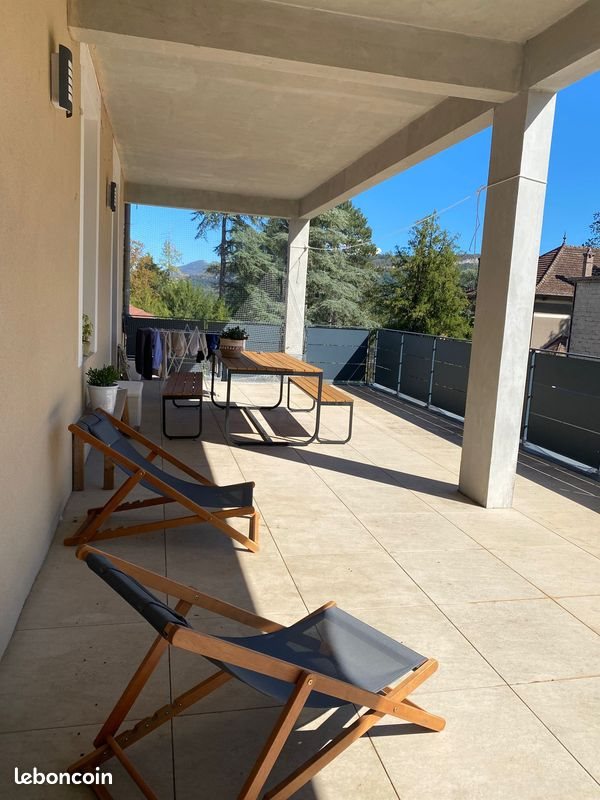 Appartement à louer, 100m², Belley