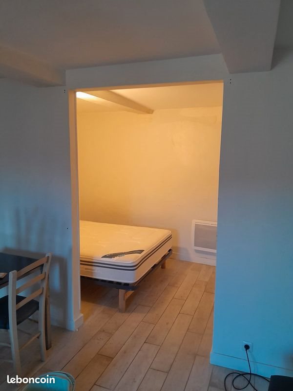 Appartement à louer, 25m², La Crau