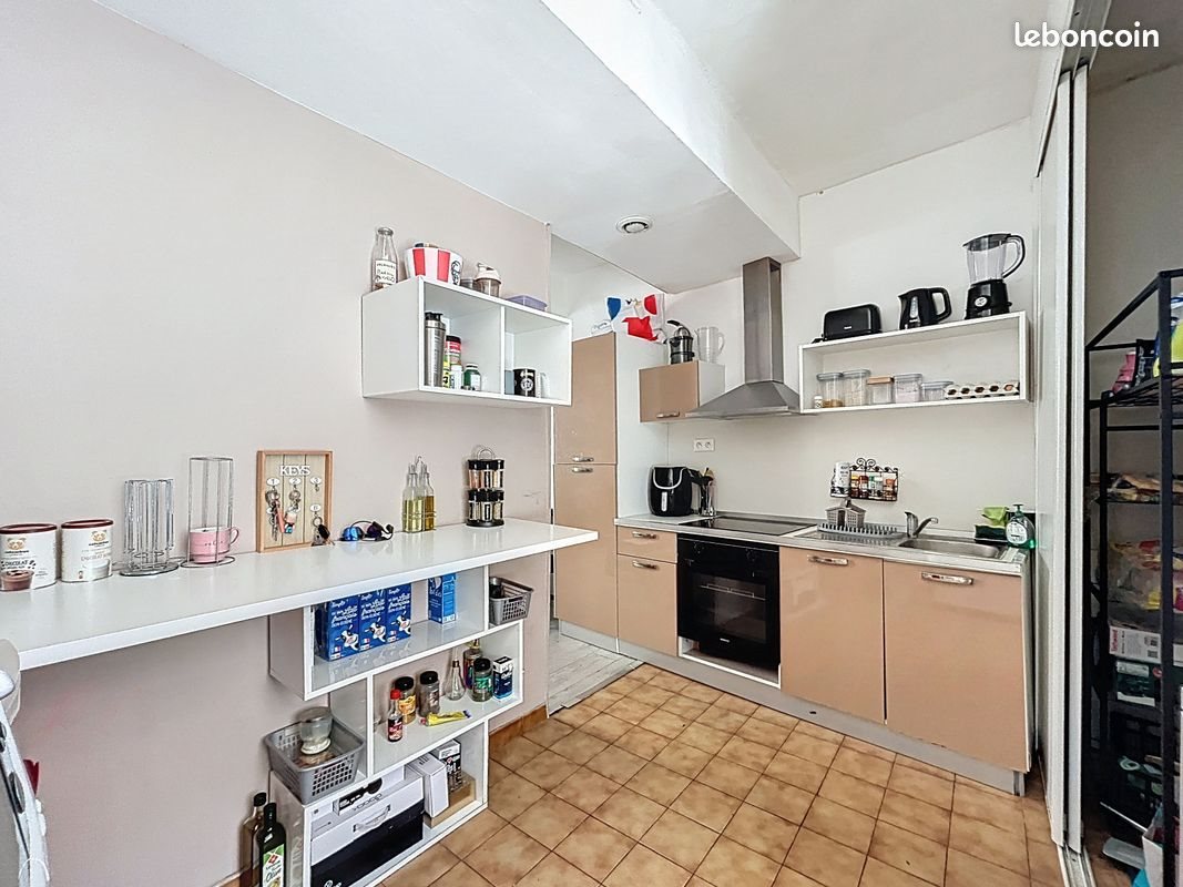 Appartement à louer, 47m², Nîmes