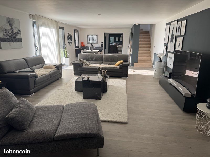 Maison à vendre, 275m², La Cerlangue