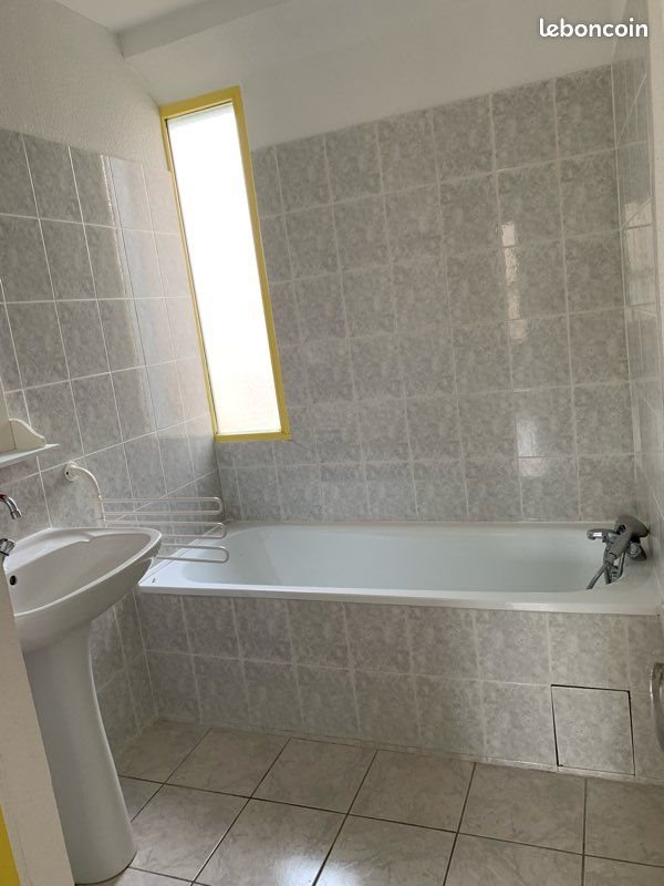 Maison à louer, 55m², La Redorte