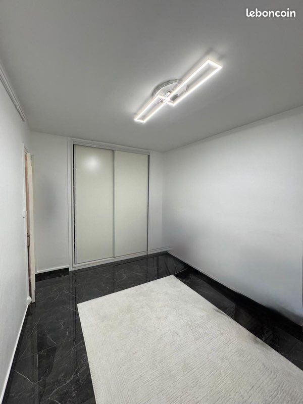 Appartement à louer, 65m², Vénissieux