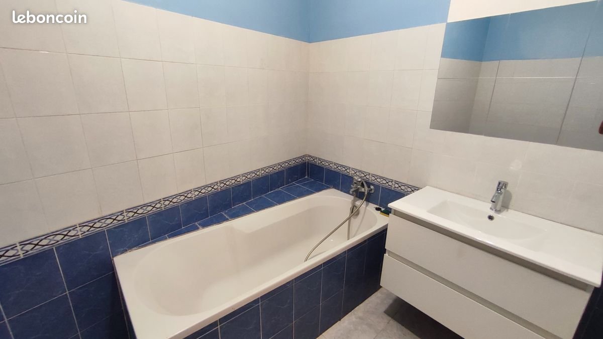 Appartement à louer, 56m², Saint-Maximin-la-Sainte-Baume