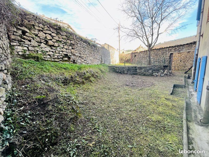 Appartement à louer, 90m², Meyrannes