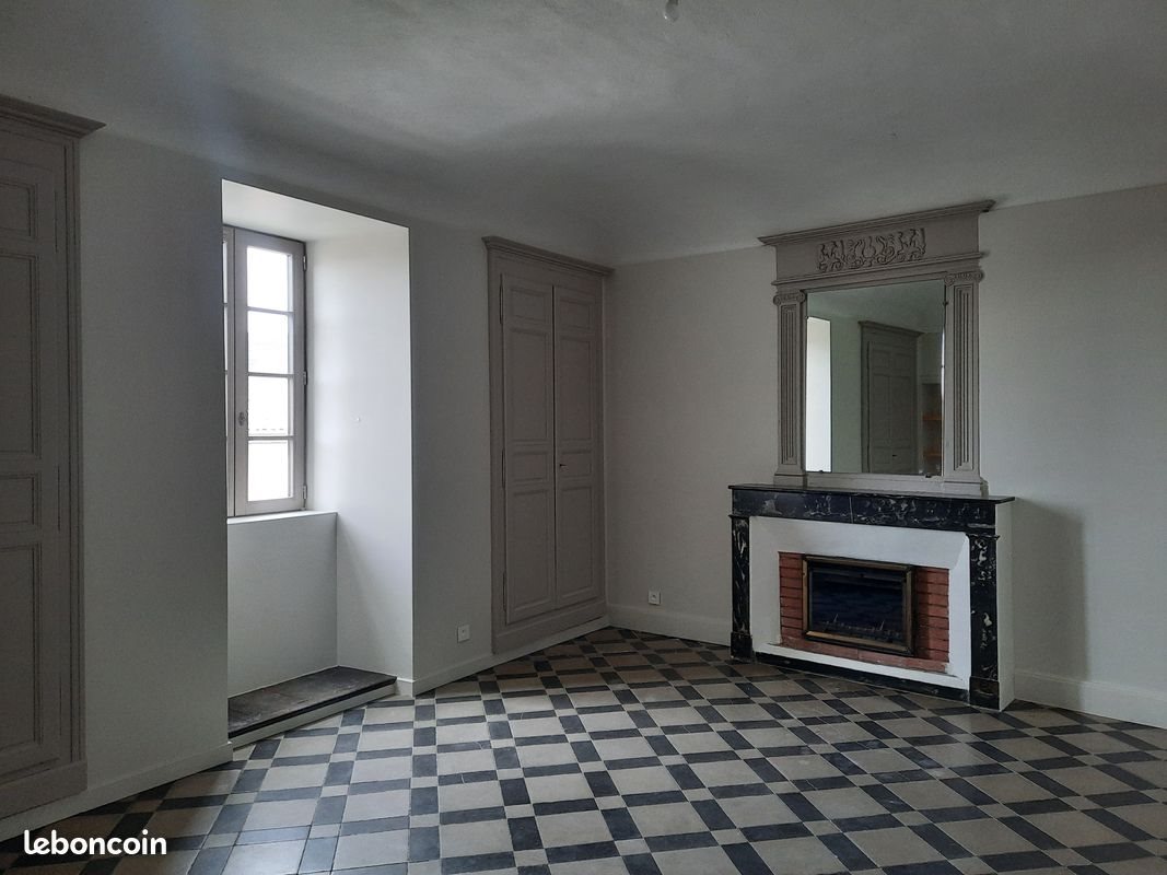 Appartement à louer, 84m², Alba-la-Romaine