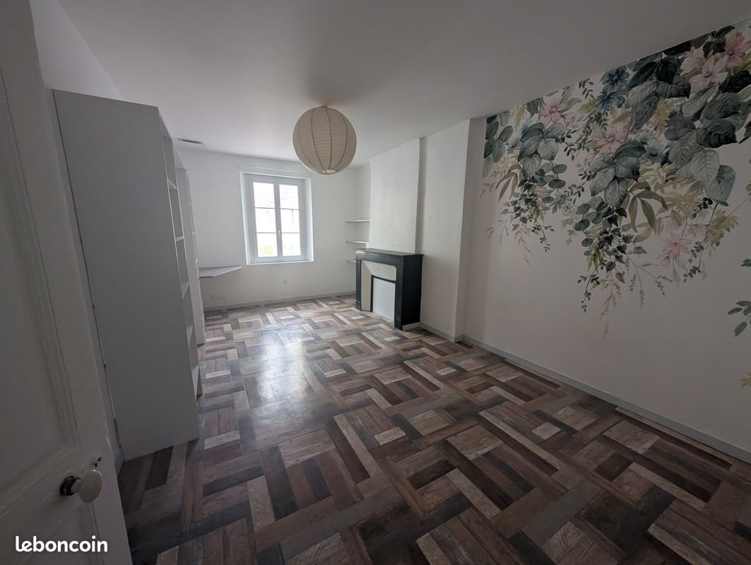 Appartement à louer, 73m², Loches