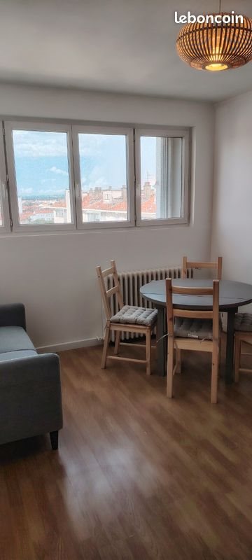 Appartement à louer, 25m², Roanne