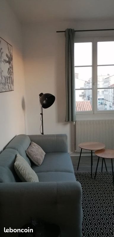 Appartement à louer, 57m², Rochefort