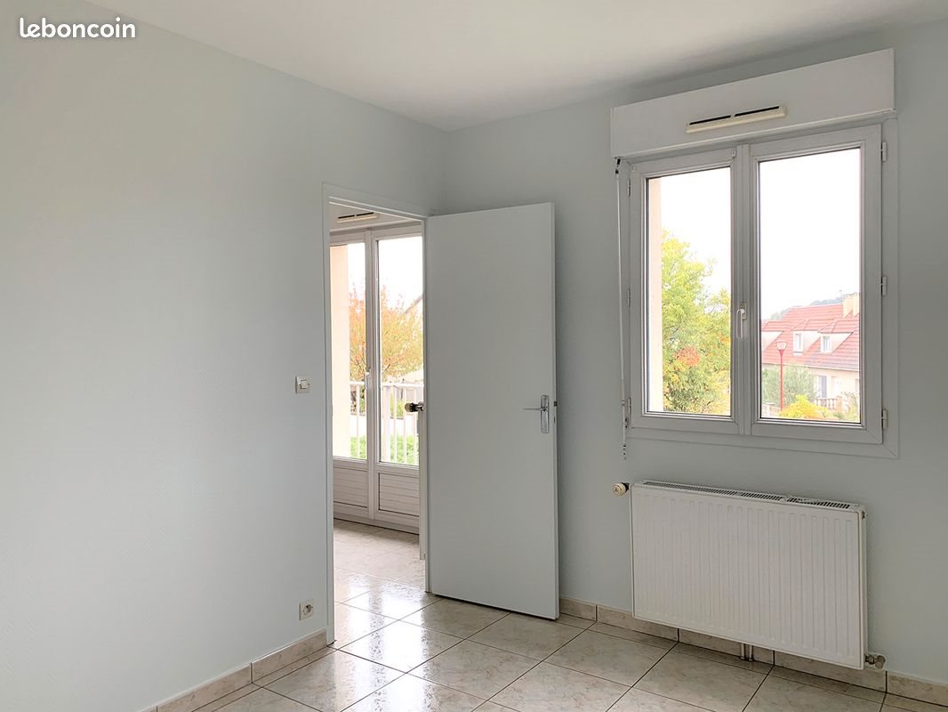 Appartement à louer, 36m², Linas