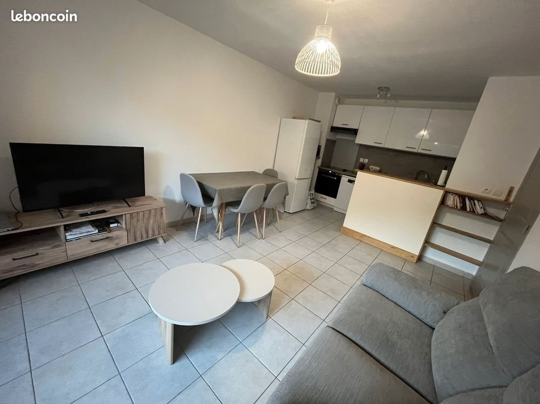 Appartement à louer, 40m², Hyères